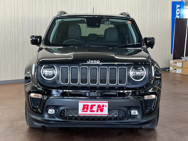 ジープ・レネゲード リミテッド　レネケードリミテッド＿純正ナビ／バックモニタ－＿ＥＴＣ　レザ－シート　純正アルミホイール　プッシュスタート　スマートキー　レーダークルーズ　ステアリングリモコン　ＬＥＤヘッドライト（2枚目）