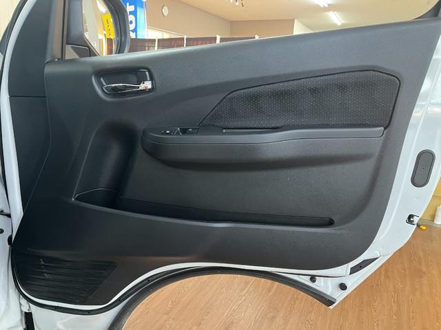 キャラバン ロングプレミアムＧＸ　バンプレミアムＧＸ＿アラウンドビューモニター＿純正ナビ／ｂｌｕｅｔｏｏｔｈ／フルセグＴＶ　ＬＥＤヘッドライト　ドライブレコーダー　ＥＴＣ　ステアリングリモコン　スマートキー　プッシュスタート（37枚目）