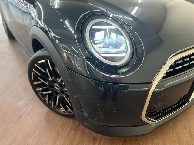 ＭＩＮＩ クーパーＳ　クーパーＳ＿純正ナビ／全方位モニタ－＿ルームミラ－ＥＴＣ　純正アルミ　ドライブレコーダー　ステアリングリモコン　スマートキー　ＬＥＤヘッドライト　前席シートヒーター　レーダークルーズ　電動格納ミラー（41枚目）