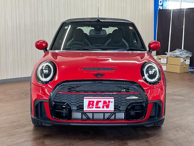 ＭＩＮＩ ジョンクーパーワークス　コンバーチブル　ジョンクーパーワークスコンバーチブル＿純正ディスプレイオーディオ／ｂｌｕｅｔｏｏｔｈ＿バックモニター　ステアリングリモコン　ＬＥＤヘッドライト　シートヒーター　クルーズコントロール　スマートキー（2枚目）
