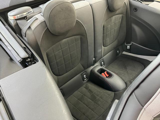 ＭＩＮＩ ジョンクーパーワークス　コンバーチブル　ジョンクーパーワークスコンバーチブル＿純正ディスプレイオーディオ／ｂｌｕｅｔｏｏｔｈ＿バックモニター　ステアリングリモコン　ＬＥＤヘッドライト　シートヒーター　クルーズコントロール　スマートキー（31枚目）