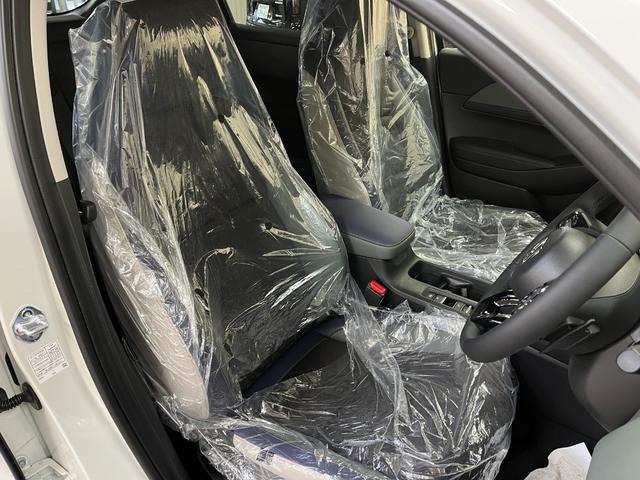 ヴェゼル e:HEV X・HuNTパッケージ ハイブリッド_eHEVXハントパッケージ_ホンダセンシング LEDヘッドライト&フォグランプ ステアリングリモコン ルーフレール 純正アルミホイール クリアランスソナー プッシュスタート スマートキー(31枚目)