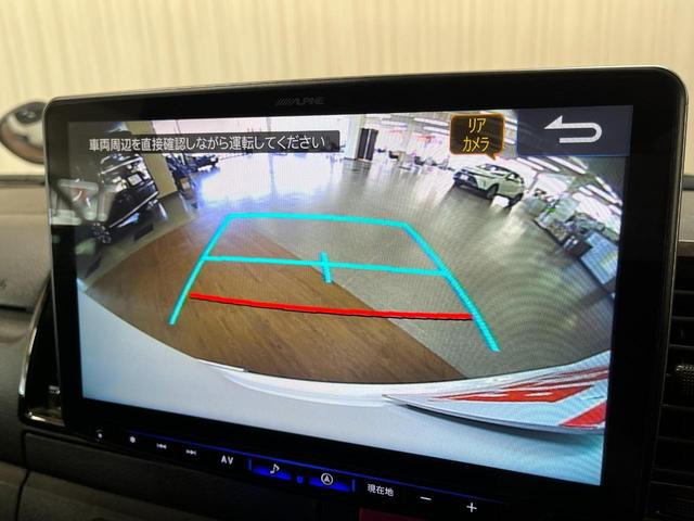 ハイエースバン 　ロングスーパーＧＬダークプライムＩＩ　社外ナビ／フルセグＴＶ／Ｂｌｕｅｔｏｏｔｈ／バックモニター　フリップダウンモニター　ステアリングリモコン　両側パワースライドドア　スマートキー　ＬＥＤヘッドライト（18枚目）