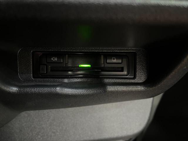 ハイエースバン 　ロングスーパーＧＬダークプライムＩＩ　社外ナビ／フルセグＴＶ／Ｂｌｕｅｔｏｏｔｈ／バックモニター　フリップダウンモニター　ステアリングリモコン　両側パワースライドドア　スマートキー　ＬＥＤヘッドライト（27枚目）