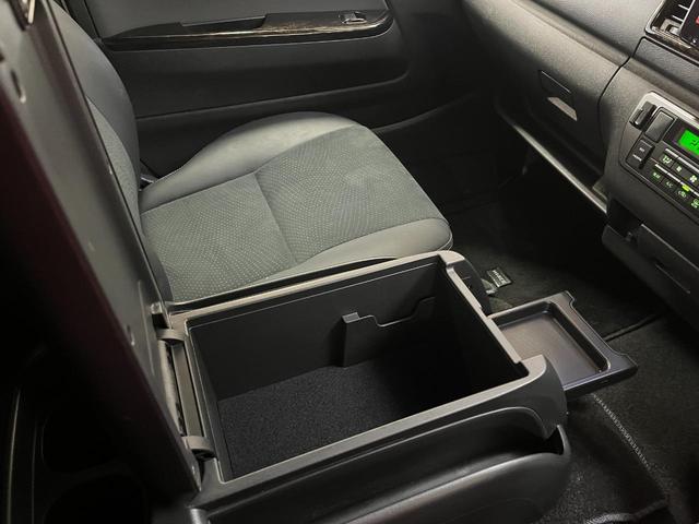 ハイエースバン 　ロングスーパーＧＬダークプライムＩＩ　社外ナビ／フルセグＴＶ／Ｂｌｕｅｔｏｏｔｈ／バックモニター　フリップダウンモニター　ステアリングリモコン　両側パワースライドドア　スマートキー　ＬＥＤヘッドライト（28枚目）