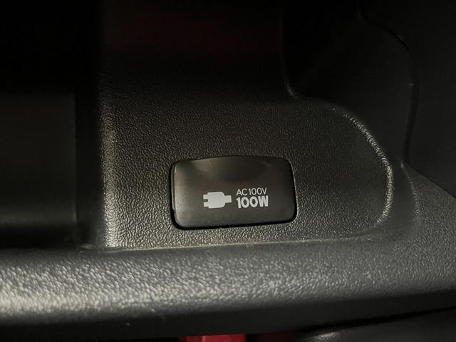 ハイエースバン 　ロングスーパーＧＬダークプライムＩＩ　社外ナビ／フルセグＴＶ／Ｂｌｕｅｔｏｏｔｈ／バックモニター　フリップダウンモニター　ステアリングリモコン　両側パワースライドドア　スマートキー　ＬＥＤヘッドライト（33枚目）