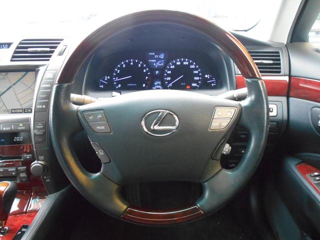 LS460 バージョンS 純正ナビ フルセグ サンルーフ(5枚目)