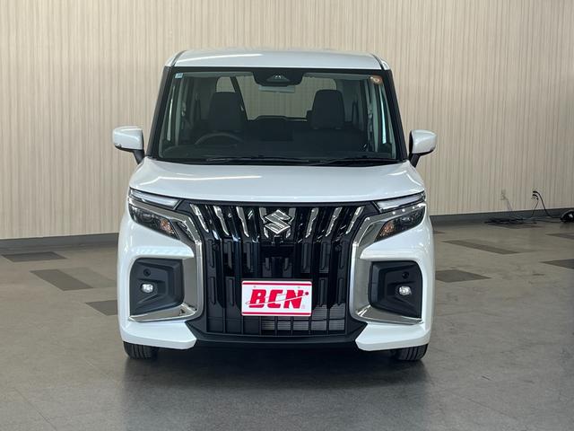 ソリオバンディット ハイブリッドＭＶ　登録済未使用車　スズキセーフティサポート　ＬＥＤヘッドライト　フォグランプ　両側パワースライドドア　純正アルミホイール　シートヒーター　ステアリングスイッチ　スマートキー　電動格納ミラー（2枚目）