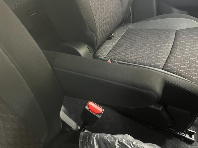 ソリオバンディット ハイブリッドＭＶ　登録済未使用車　スズキセーフティサポート　ＬＥＤヘッドライト　フォグランプ　両側パワースライドドア　純正アルミホイール　シートヒーター　ステアリングスイッチ　スマートキー　電動格納ミラー（29枚目）