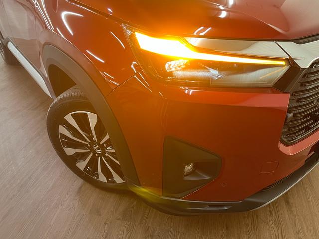 WR-V Z+ 登録済未使用車 ホンダセンシング クルーズコントロール LEDヘッドライト/フォグランプ 純正アルミホイール ステアリングスイッチ 電動格納ミラー プッシュスタート スマートキー 横滑り防止(41枚目)