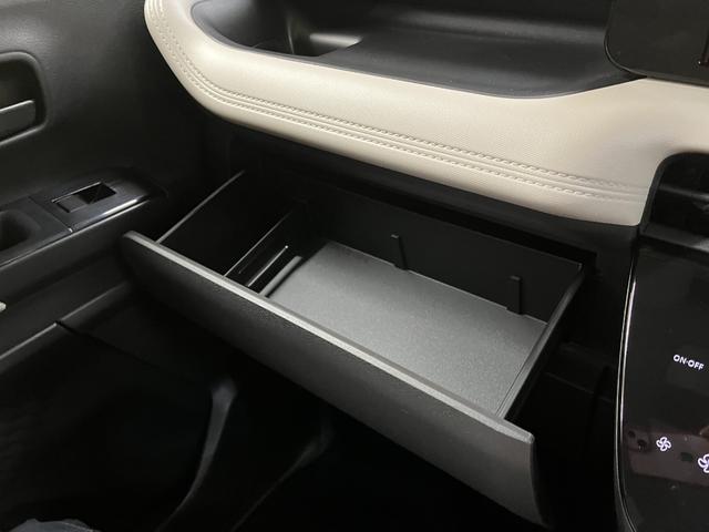 ルークス Ｘ　新車未届出車両　片側パワースライドドア　ＬＥＤヘッドライト　ステアリングリモコン　プッシュスタート　スマートキー　ウィンカー／電動格納ミラー　オートライト　ベンチシート（23枚目）