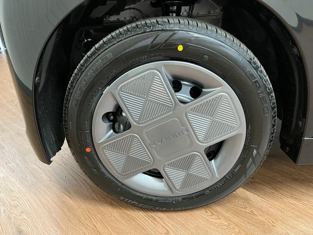 ルークス Ｘ　新車未届出車両　片側パワースライドドア　ＬＥＤヘッドライト　ステアリングリモコン　プッシュスタート　スマートキー　ウィンカー／電動格納ミラー　オートライト　ベンチシート（34枚目）