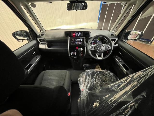 ルーミー カスタムＧ－Ｔ　登録済未使用車　ターボ　スマアシ　アイドリングストップ　９インチＤオーディオ　フルセグＴＶ　Ｂカメラ　ＢＴオーディオ　両側ＰＳＤ　ＬＥＤヘッドライト　アダプティブクルコン　前席シートＨ　ＨＤＭＩ端子（10枚目）