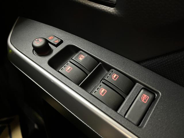 ルーミー カスタムＧ－Ｔ　登録済未使用車　ターボ　スマアシ　アイドリングストップ　９インチＤオーディオ　フルセグＴＶ　Ｂカメラ　ＢＴオーディオ　両側ＰＳＤ　ＬＥＤヘッドライト　アダプティブクルコン　前席シートＨ　ＨＤＭＩ端子（21枚目）