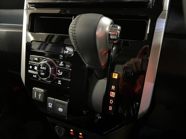 ルーミー カスタムＧ－Ｔ　登録済未使用車　ターボ　スマアシ　アイドリングストップ　９インチＤオーディオ　フルセグＴＶ　Ｂカメラ　ＢＴオーディオ　両側ＰＳＤ　ＬＥＤヘッドライト　アダプティブクルコン　前席シートＨ　ＨＤＭＩ端子（24枚目）