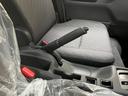Ｘ　届出済未使用車　４ＷＤ　スズキセーフティサポート　マニュアルエアコン　ＬＥＤヘッドライト　フォグランプ　電動格納ミラー　荷室三方開き　オートライト　クリアランスソナー　レーンアシスト　キーレス（36枚目）