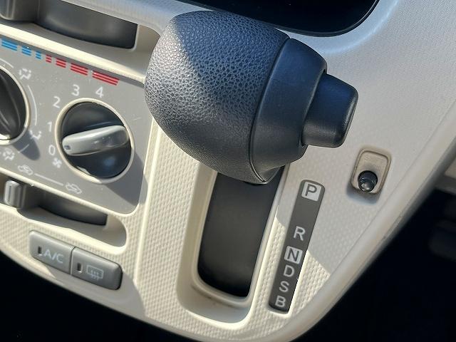 ステラ L スマートアシスト Lスマートアシスト/社外Dオーディオ/バックカメラ/Bluetooth/キーレスキー/ダブルエアバック/ABS(18枚目)