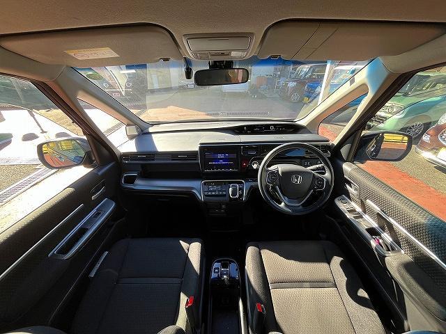 ステップワゴンスパーダ ｅ：ＨＥＶスパーダ　Ｇ　ホンダセンシング　スパーダ５ＤｅＨＥＶスパーダＧ／禁煙車／前後ドライブレコーダー／両側パワースライドドア／純正ナビ／フルセグＴＶ／バックカメラ／後席用フリップダウンモニター／ＬＥＤヘッドライト（6枚目）