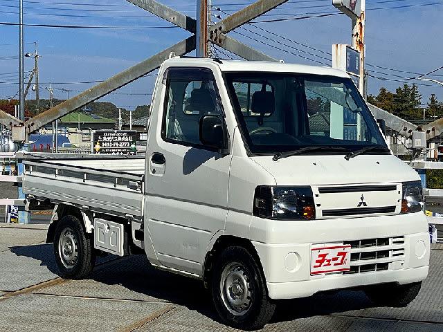ミニキャブトラック ＶＸ－ＳＥ　４ＷＤ・ＡＭ／ＦＭラジオ・荷台作業灯・荷台ゴムマット・あおりチェーン・あおり＆鳥居ゴムカバー（2枚目）