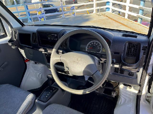 ミニキャブトラック ＶＸ－ＳＥ　４ＷＤ・ＡＭ／ＦＭラジオ・荷台作業灯・荷台ゴムマット・あおりチェーン・あおり＆鳥居ゴムカバー（3枚目）