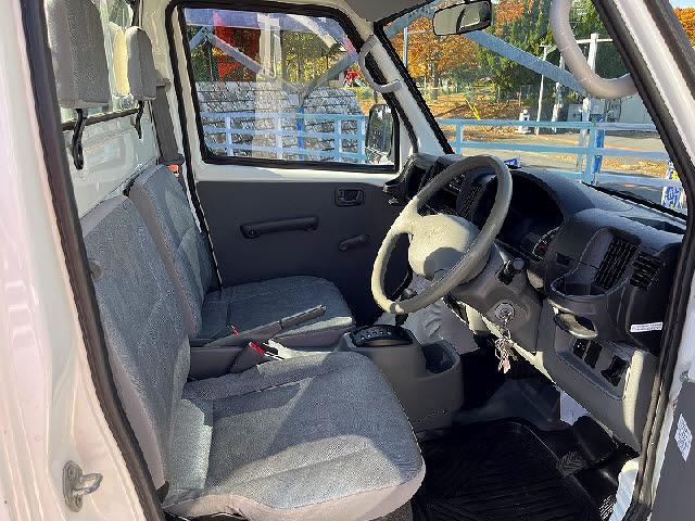 ミニキャブトラック ＶＸ－ＳＥ　４ＷＤ・ＡＭ／ＦＭラジオ・荷台作業灯・荷台ゴムマット・あおりチェーン・あおり＆鳥居ゴムカバー（8枚目）