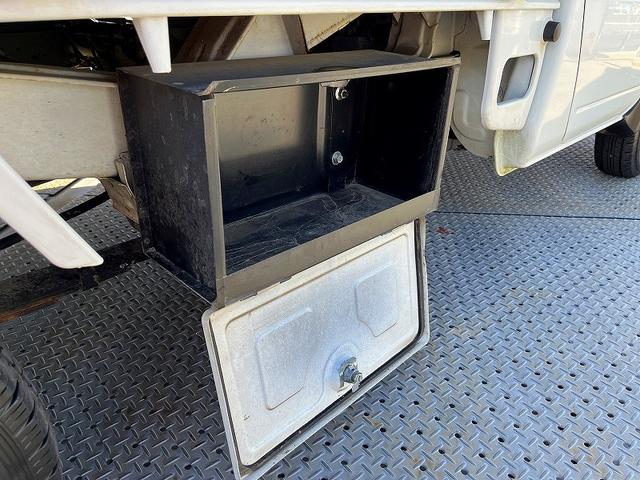 ミニキャブトラック ＶＸ－ＳＥ　４ＷＤ・ＡＭ／ＦＭラジオ・荷台作業灯・荷台ゴムマット・あおりチェーン・あおり＆鳥居ゴムカバー（37枚目）