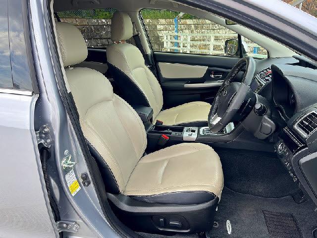 レヴォーグ 2.0GTアイサイト 純正ナビ・バックカメラ・レザーシート・パワーシート・DVD再生・LEDヘッドライト・キーフリー・レーダークルーズ・SI-DRIVE・シートヒーター・パドルシフト(8枚目)