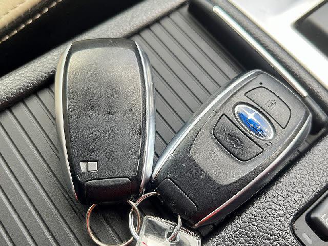 レヴォーグ 2.0GTアイサイト 純正ナビ・バックカメラ・レザーシート・パワーシート・DVD再生・LEDヘッドライト・キーフリー・レーダークルーズ・SI-DRIVE・シートヒーター・パドルシフト(15枚目)