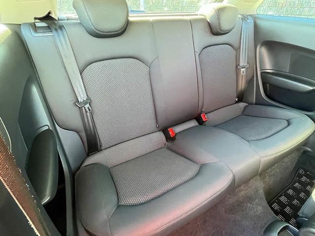 Ａ１ アドマイアードプラスリミテッド　禁煙車・純正ナビ・フルセグＴＶ・Ｂｌｕｅｔｏｏｔｈ・ＤＶＤ再生・１７インチアルミホイール・ＨＩＤヘッドライト・フォグランプ・バックフォグランプ・キーフリー・プッシュスタート・オートライト（35枚目）