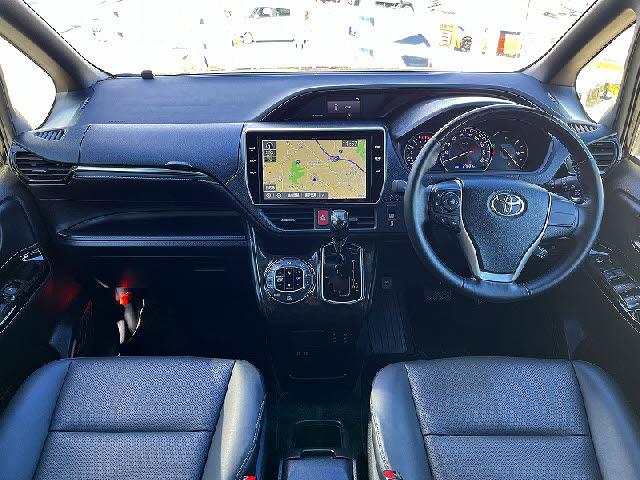 エスクァイア Ｇｉ　トヨタセーフティセンス・モデリスタエアロ・フリップダウンモニター・両側パワースライドドア・純正ナビ・フルセグＴＶ・Ｂｌｕｅｔｏｏｔｈ・レザーシート・ＬＥＤヘッドライト・シートヒーター（3枚目）