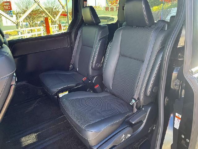 エスクァイア Ｇｉ　トヨタセーフティセンス・モデリスタエアロ・フリップダウンモニター・両側パワースライドドア・純正ナビ・フルセグＴＶ・Ｂｌｕｅｔｏｏｔｈ・レザーシート・ＬＥＤヘッドライト・シートヒーター（16枚目）