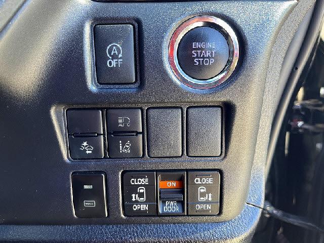 エスクァイア Ｇｉ　トヨタセーフティセンス・モデリスタエアロ・フリップダウンモニター・両側パワースライドドア・純正ナビ・フルセグＴＶ・Ｂｌｕｅｔｏｏｔｈ・レザーシート・ＬＥＤヘッドライト・シートヒーター（26枚目）