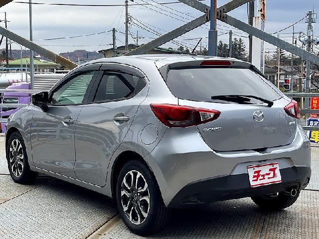 デミオ XDツーリング Lパッケージ 禁煙車・衝突軽減ブレーキ・純正ナビ・フルセグTV・Bluetooth・バックカメラ・ETC・クルーズコントロール・レザーシート・純正アルミホイール・キーフリー(7枚目)