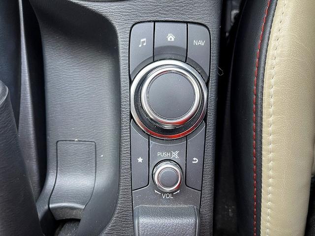 デミオ XDツーリング Lパッケージ 禁煙車・衝突軽減ブレーキ・純正ナビ・フルセグTV・Bluetooth・バックカメラ・ETC・クルーズコントロール・レザーシート・純正アルミホイール・キーフリー(41枚目)