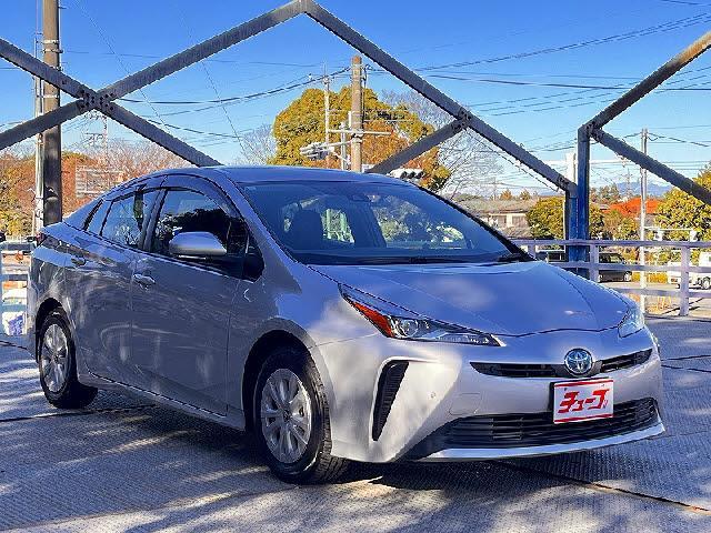 プリウス Ｓ　禁煙車・衝突軽減ブレーキ・Ｂｌｕｅｔｏｏｔｈ・バックカメラ・ＬＥＤヘッドライト・オートハイビーム・パーキングソナー・キーフリー・アルミホイール・ＤＶＤ再生（5枚目）