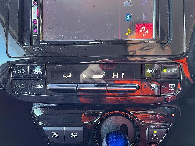 プリウス Ｓ　禁煙車・衝突軽減ブレーキ・Ｂｌｕｅｔｏｏｔｈ・バックカメラ・ＬＥＤヘッドライト・オートハイビーム・パーキングソナー・キーフリー・アルミホイール・ＤＶＤ再生（25枚目）