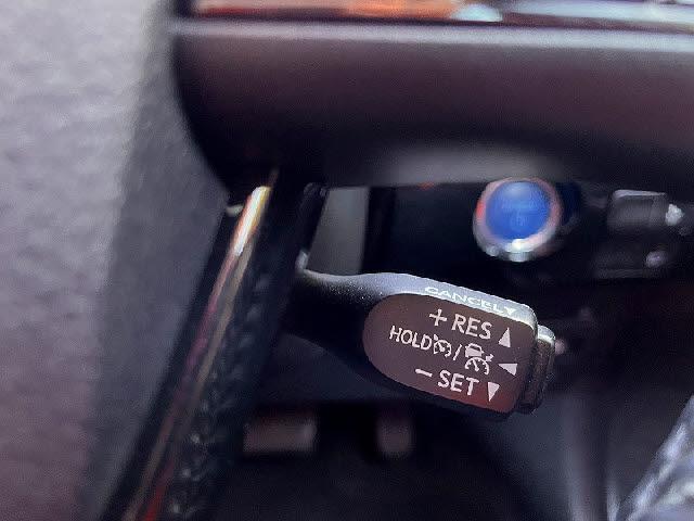 プリウス Ｓ　禁煙車・衝突軽減ブレーキ・Ｂｌｕｅｔｏｏｔｈ・バックカメラ・ＬＥＤヘッドライト・オートハイビーム・パーキングソナー・キーフリー・アルミホイール・ＤＶＤ再生（29枚目）