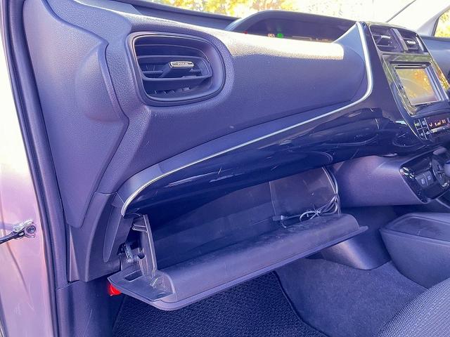 プリウス Ｓ　禁煙車・衝突軽減ブレーキ・Ｂｌｕｅｔｏｏｔｈ・バックカメラ・ＬＥＤヘッドライト・オートハイビーム・パーキングソナー・キーフリー・アルミホイール・ＤＶＤ再生（41枚目）