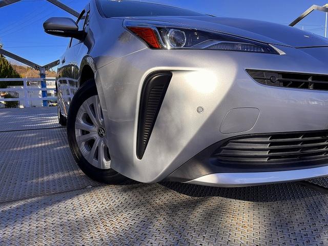 プリウス Ｓ　禁煙車・衝突軽減ブレーキ・Ｂｌｕｅｔｏｏｔｈ・バックカメラ・ＬＥＤヘッドライト・オートハイビーム・パーキングソナー・キーフリー・アルミホイール・ＤＶＤ再生（50枚目）