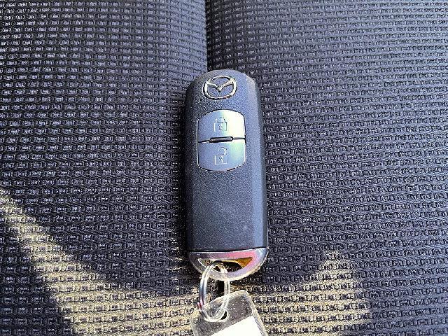 ＣＸ－５ ２０Ｓ　プロアクティブ　禁煙車・衝突軽減ブレーキ・純正ナビ・フルセグＴＶ・バックカメラ・左サイドカメラ・ドラレコ・純正１９インチアルミホイール・レーダークルーズ・ＬＥＤヘッドライト・キーフリー・ヘッドアップディスプレイ（18枚目）