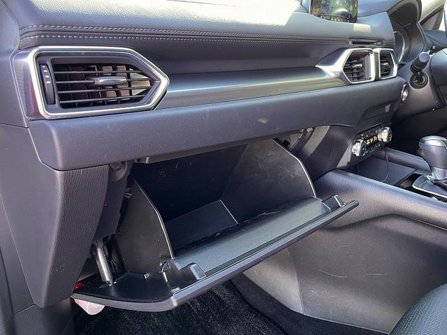 ＣＸ－５ ２０Ｓ　プロアクティブ　禁煙車・衝突軽減ブレーキ・純正ナビ・フルセグＴＶ・バックカメラ・左サイドカメラ・ドラレコ・純正１９インチアルミホイール・レーダークルーズ・ＬＥＤヘッドライト・キーフリー・ヘッドアップディスプレイ（41枚目）