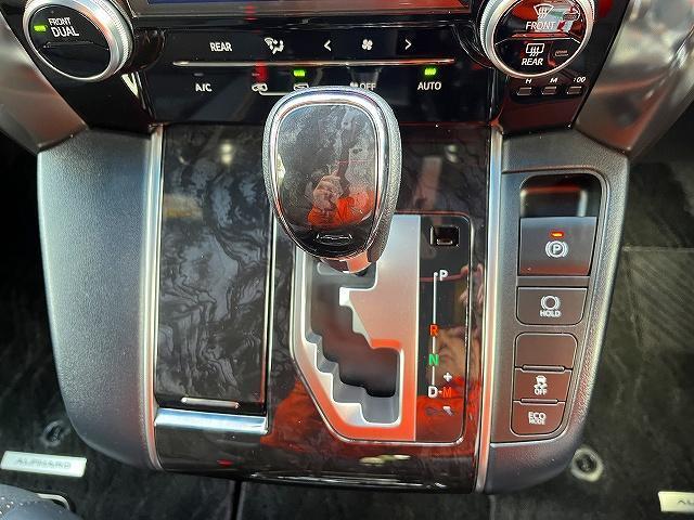 アルファード ２．５Ｓ　タイプゴールド　禁煙車・衝突軽減ブレーキ・純正ナビ・両側パワースライドドア・パワーバックドア・フルセグＴＶ・フリップダウンモニターＬＥＤライト・前後ドラレコ・ＥＴＣ２．０・レーダークルーズ・バックカメラ（21枚目）