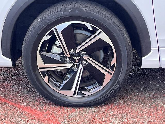 エクリプスクロスPHEV P P 衝突被害軽減ブレーキ レーザークルーズ 純正ナビゲーション 全方位モニター ハンドルヒーター 両席シートヒーター パワーシート パドルシフト LEdヘッドライト 4WD ハーフレザー(27枚目)