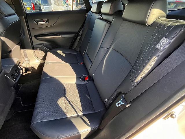 ハリアー Z レザーパッケージ Zレザーパッケージ トヨタセーフティセンス JBLサウンドシステム レザーシート クルコン 横滑り防止機能 パワーバックドア シートヒーター ステアリングヒーター 全方位モニター 純正ナビ ETC(8枚目)