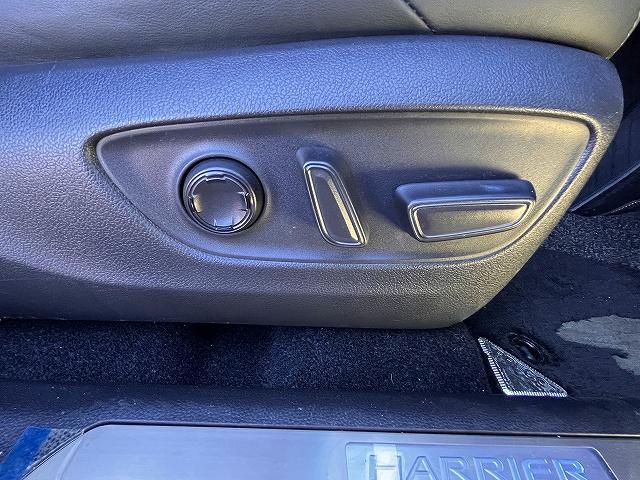 ハリアー Z レザーパッケージ Zレザーパッケージ トヨタセーフティセンス JBLサウンドシステム レザーシート クルコン 横滑り防止機能 パワーバックドア シートヒーター ステアリングヒーター 全方位モニター 純正ナビ ETC(9枚目)