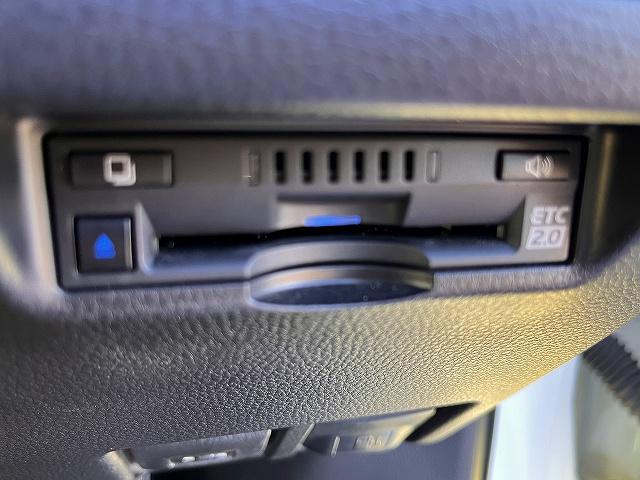 ハリアー Z レザーパッケージ Zレザーパッケージ トヨタセーフティセンス JBLサウンドシステム レザーシート クルコン 横滑り防止機能 パワーバックドア シートヒーター ステアリングヒーター 全方位モニター 純正ナビ ETC(14枚目)