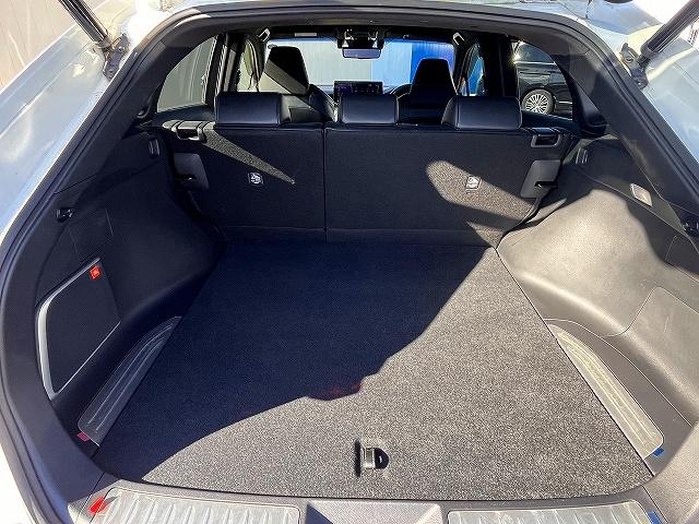 ハリアー Z レザーパッケージ Zレザーパッケージ トヨタセーフティセンス JBLサウンドシステム レザーシート クルコン 横滑り防止機能 パワーバックドア シートヒーター ステアリングヒーター 全方位モニター 純正ナビ ETC(23枚目)