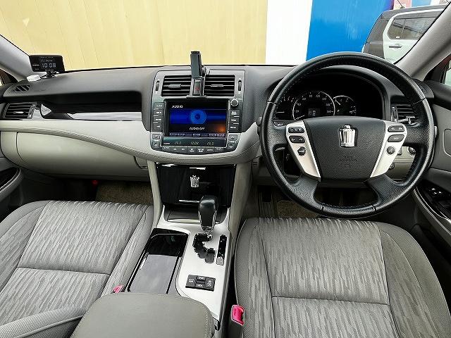 クラウン アスリート アスリート 純正HDDナビゲーション バックカメラ 前席パワーシート オートライト キーフリーエントリーシステム プッシュエンジンスタート クルーズコントロール HIDヘッドライト ETC(3枚目)