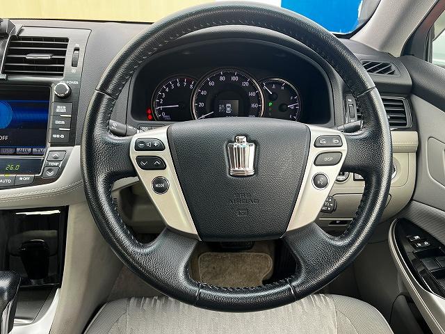 クラウン アスリート アスリート 純正HDDナビゲーション バックカメラ 前席パワーシート オートライト キーフリーエントリーシステム プッシュエンジンスタート クルーズコントロール HIDヘッドライト ETC(18枚目)