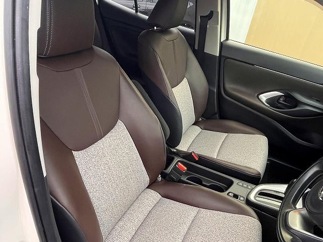 ヤリスクロス ハイブリッドＺ　ハイブリッドＺ　モデリスタエロ　ディスプレイオーディオ　ステアリングヒーター　両席シートヒーター　衝突被害軽減ブレーキ　ハーフレザーシート　全方位モニター　ＬＥＤヘッドライト　パワーシート　ＥＴＣ（8枚目）